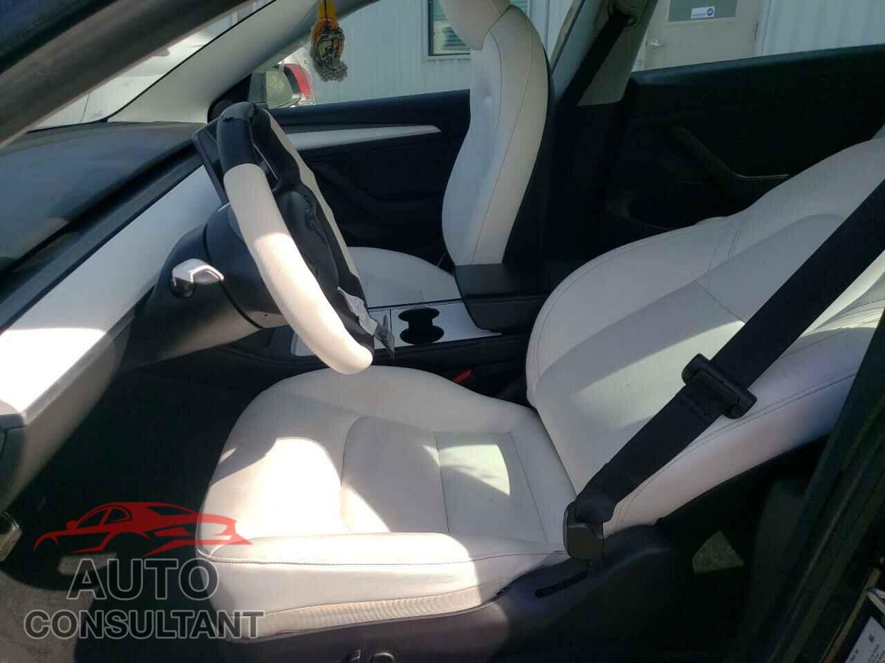 TESLA MODEL 3 2021 - 5YJ3E1EB4MF999664