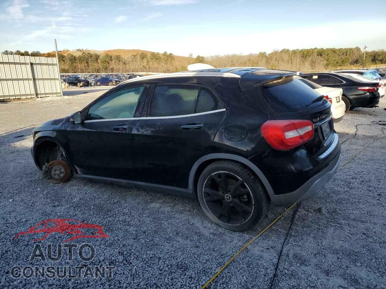MERCEDES-BENZ GLA-CLASS 2018 - WDCTG4EB8JJ442959