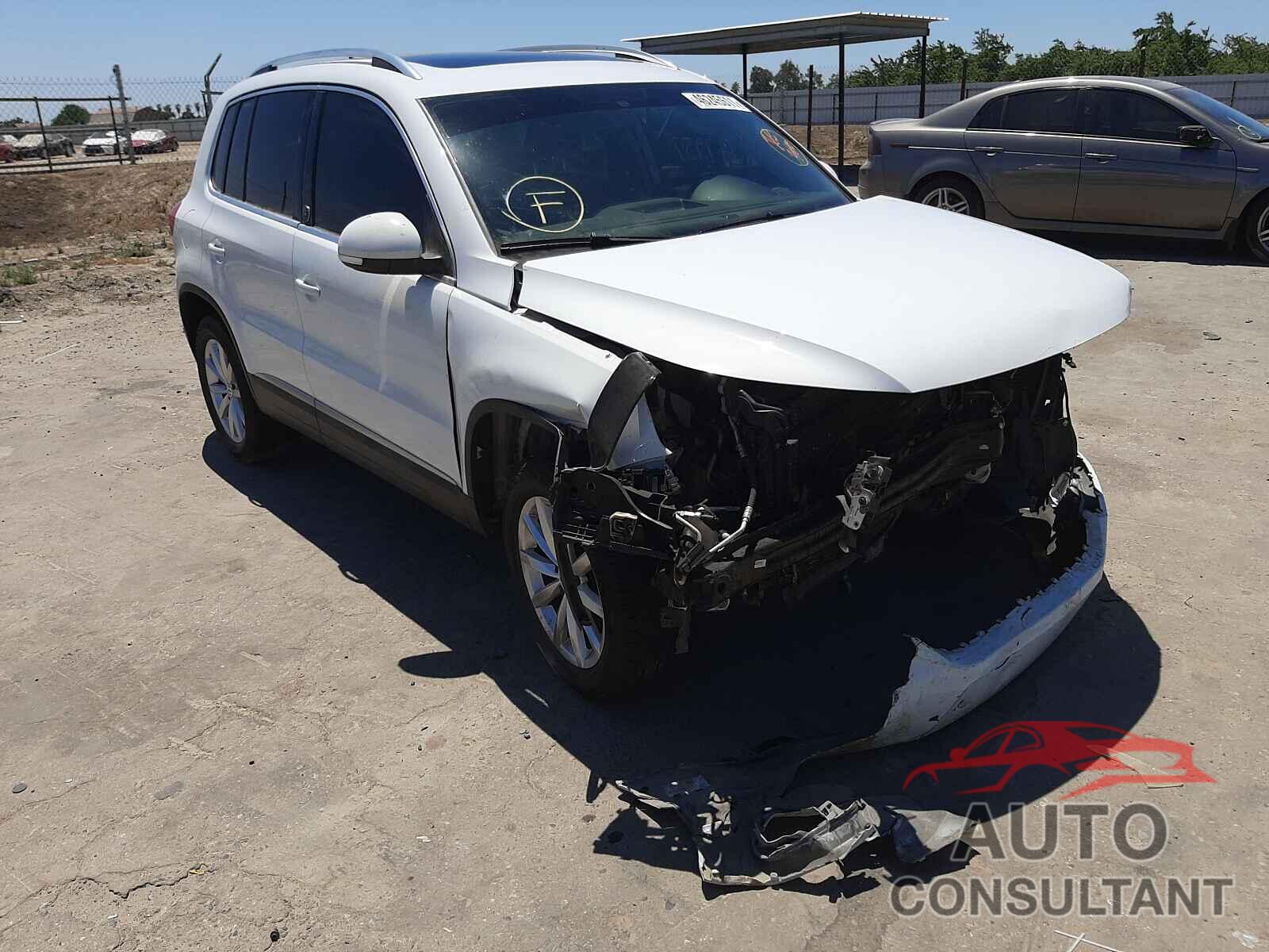 VOLKSWAGEN TIGUAN 2017 - WVGRV7AX1HK012103