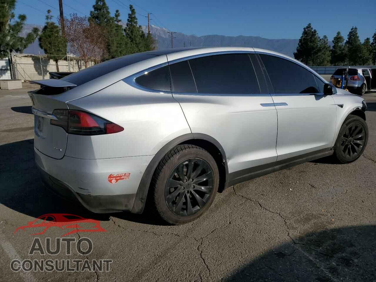 TESLA MODEL X 2017 - 5YJXCAE27HF044791