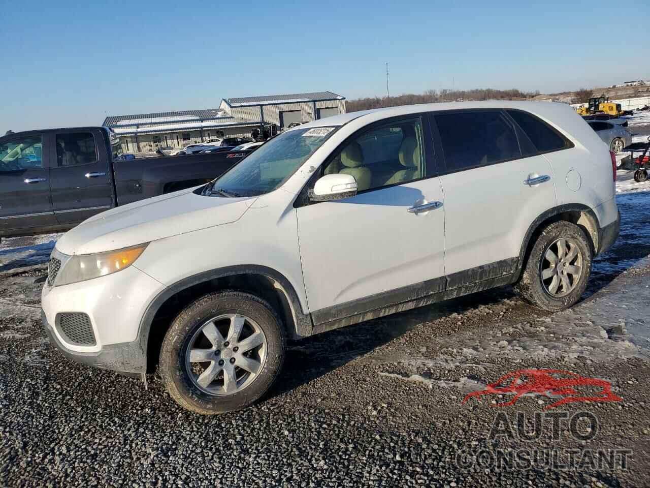 KIA SORENTO 2011 - 5XYKT3A14BG004008