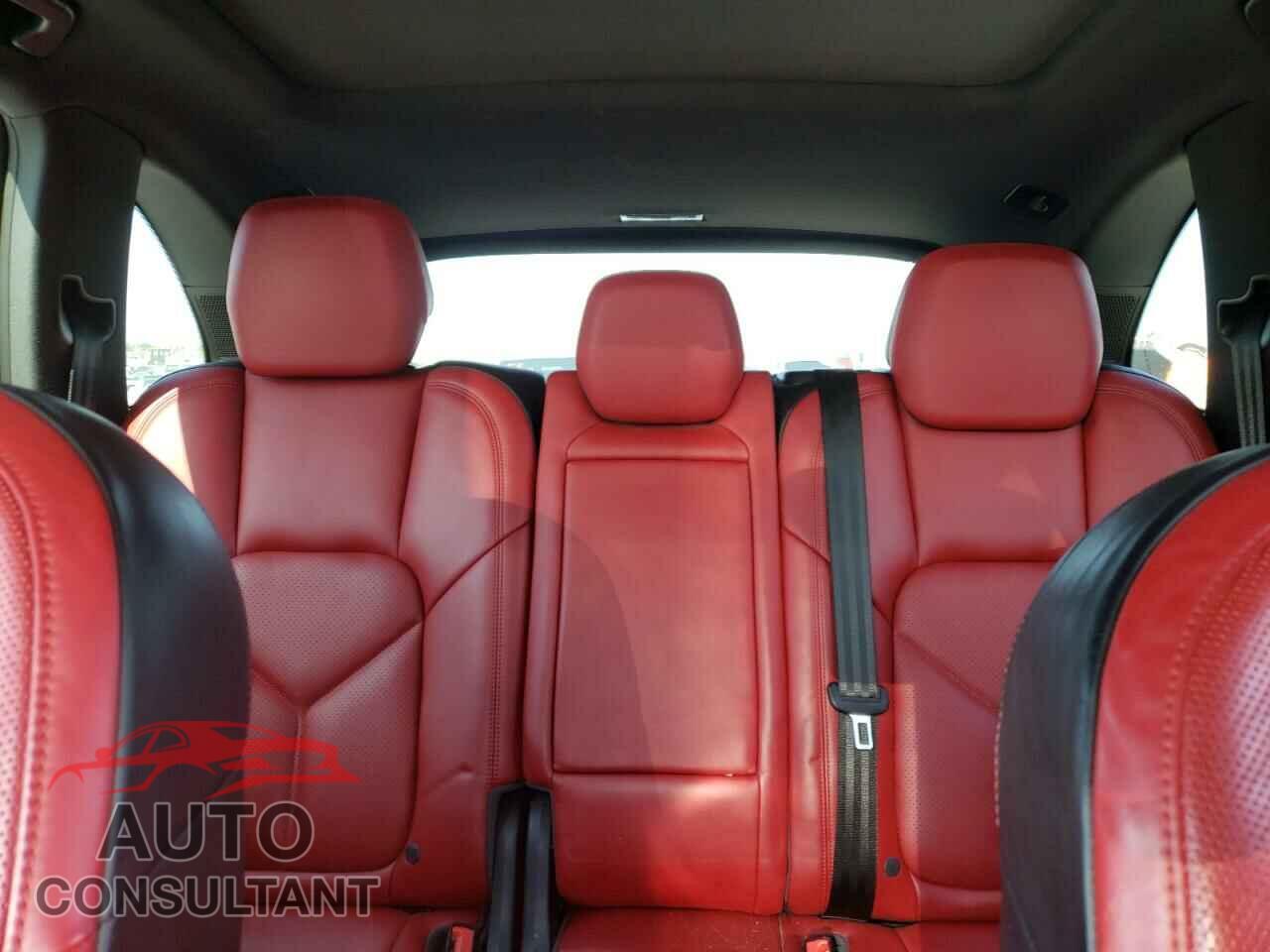 PORSCHE CAYENNE 2017 - WP1AB2A20HLA51114