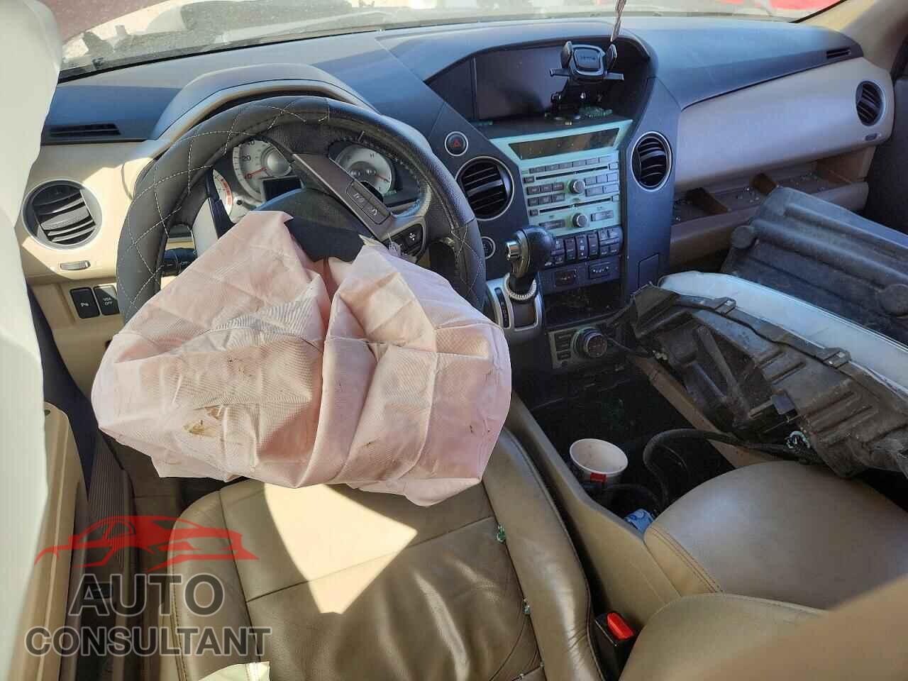 HONDA PILOT 2011 - 5FNYF4H91BB087259