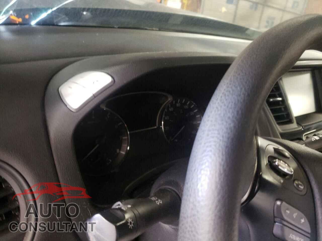 NISSAN PATHFINDER 2017 - 5N1DR2MM2HC697550
