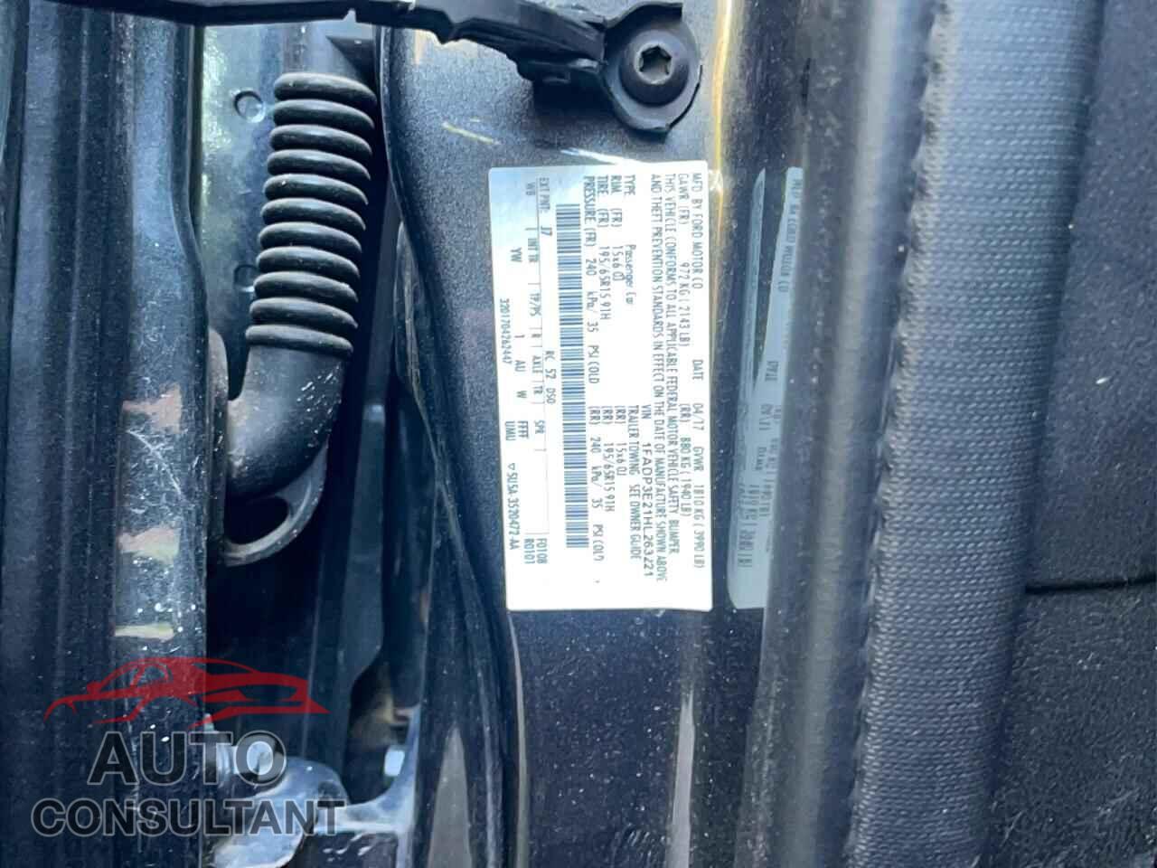 FORD FOCUS 2017 - 1FADP3E21HL263221
