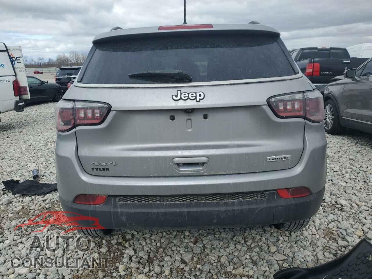JEEP COMPASS 2018 - 3C4NJDBB4JT201400