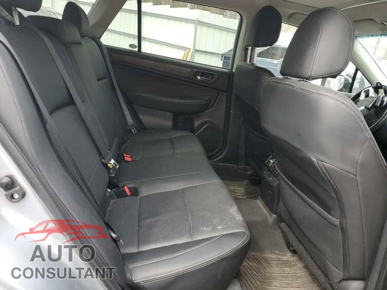 SUBARU OUTBACK 2017 - 4S4BSENC4H3276643
