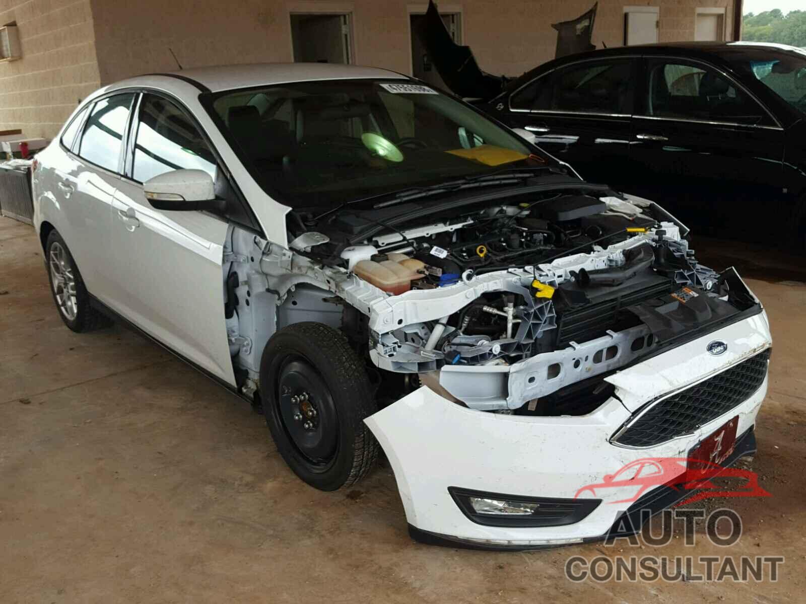 FORD FOCUS 2015 - 1FADP3F29FL372456