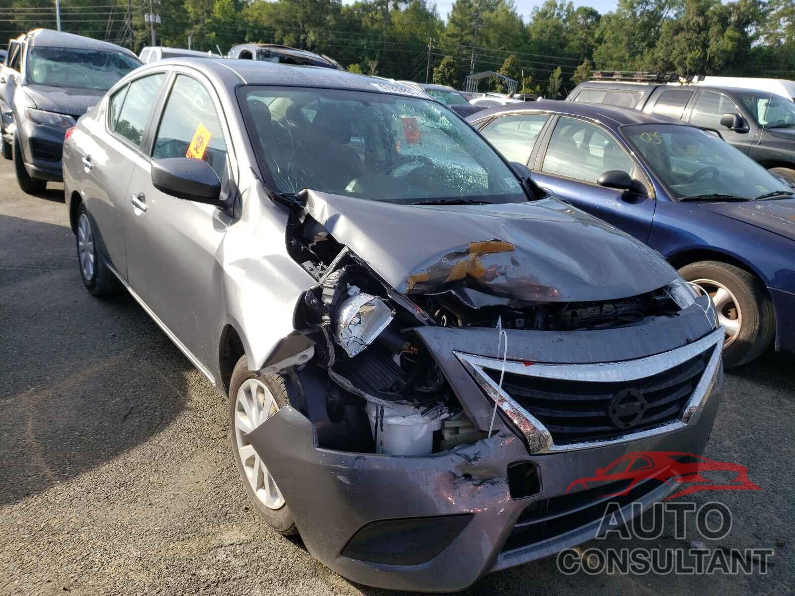 NISSAN VERSA 2019 - 3N1CN7AP4KL843579