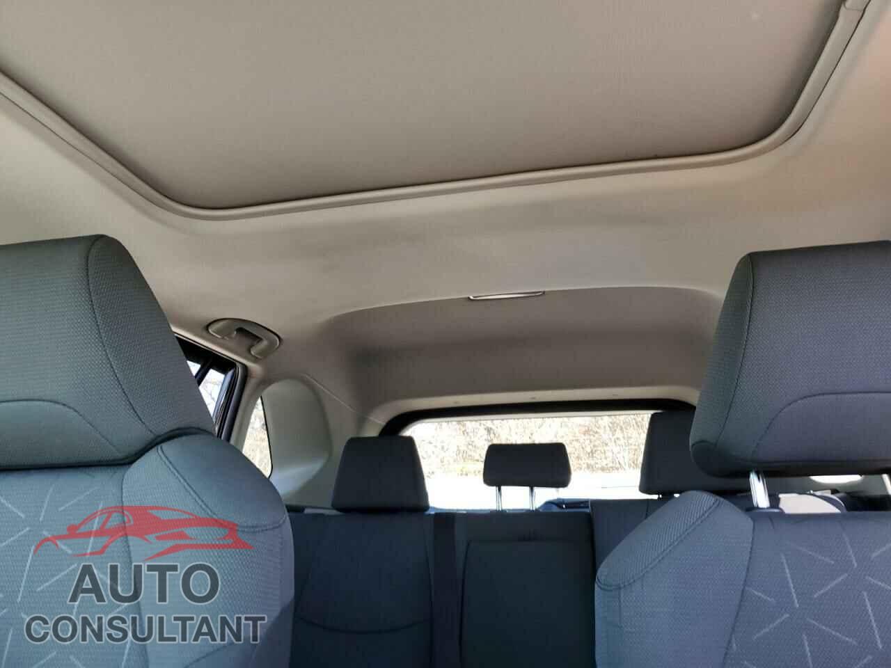 TOYOTA RAV4 2019 - JTMP1RFV7KD505872