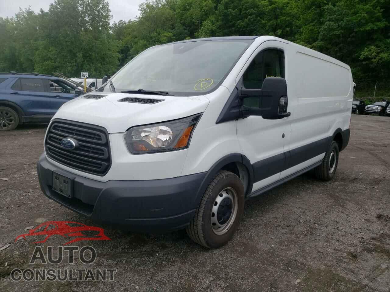 FORD TRANSIT CO 2017 - 1FTYR1YM1HKB47689