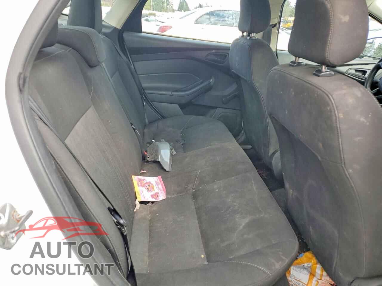 FORD FOCUS 2016 - 1FADP3E21GL238950