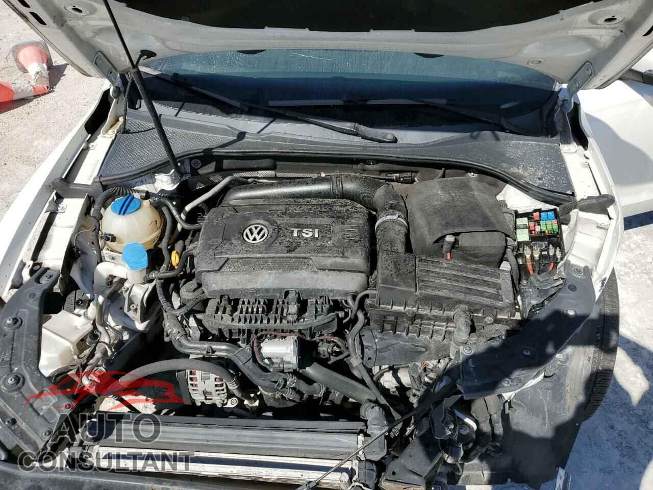 VOLKSWAGEN PASSAT 2015 - 1VWAT7A3XFC018927