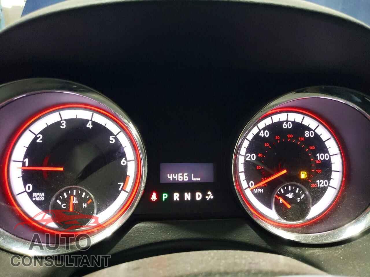 DODGE CARAVAN 2015 - 2C4RDGCG3FR604394