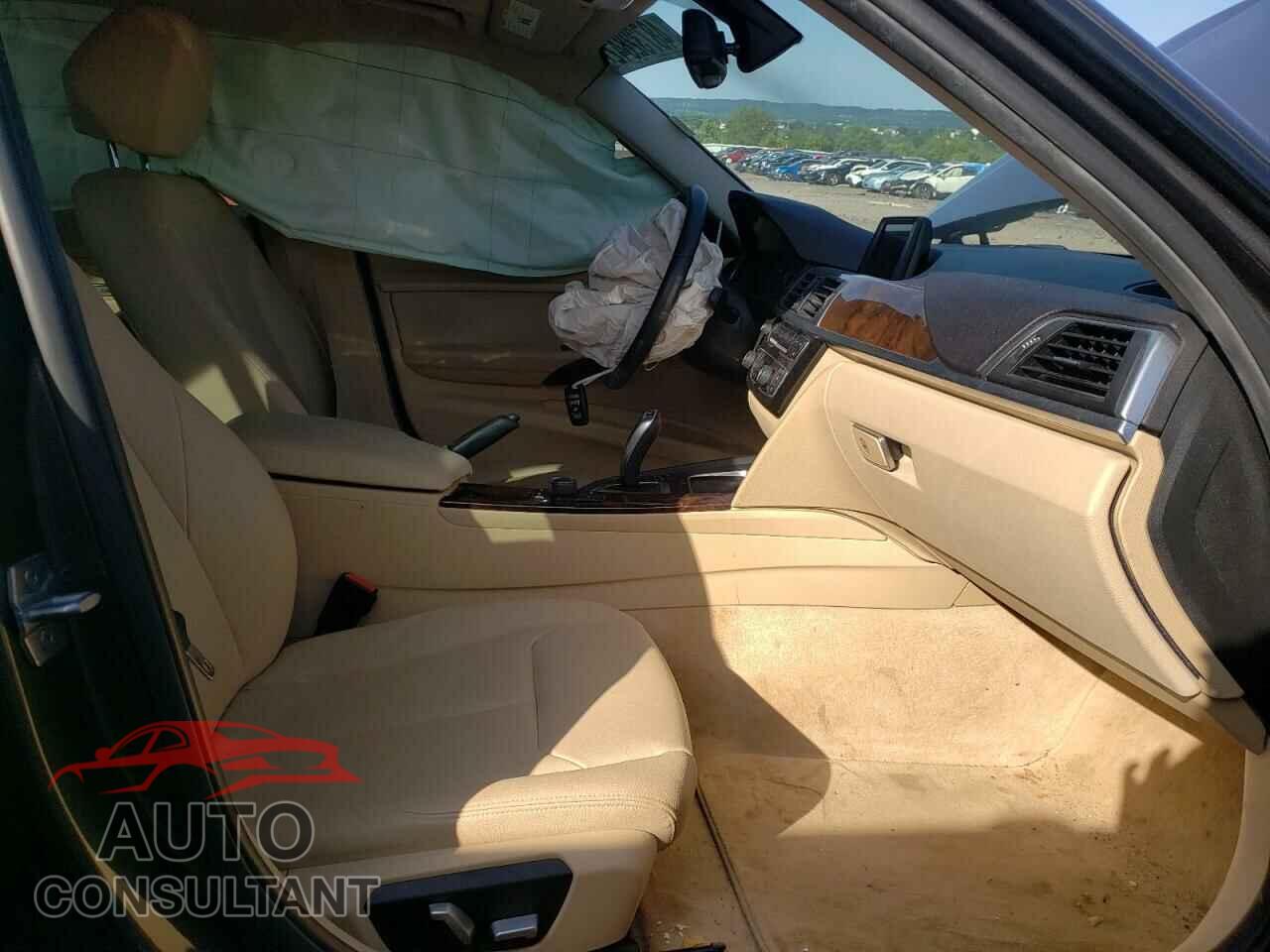 BMW 3 SERIES 2016 - WBA8A3C55GK689683