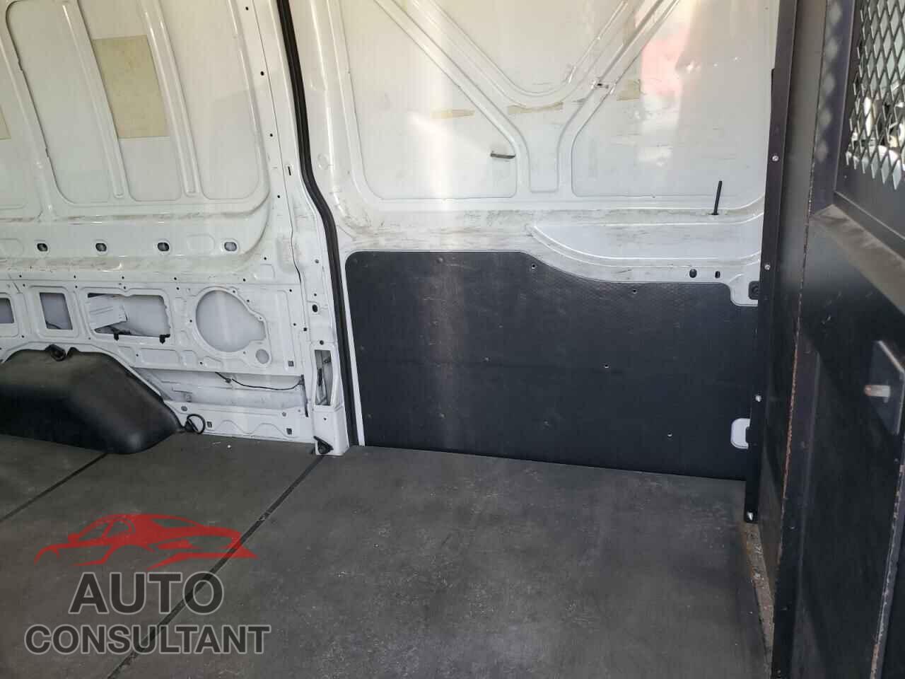 FORD TRANSIT 2017 - 1FTYR2DM6HKA02191