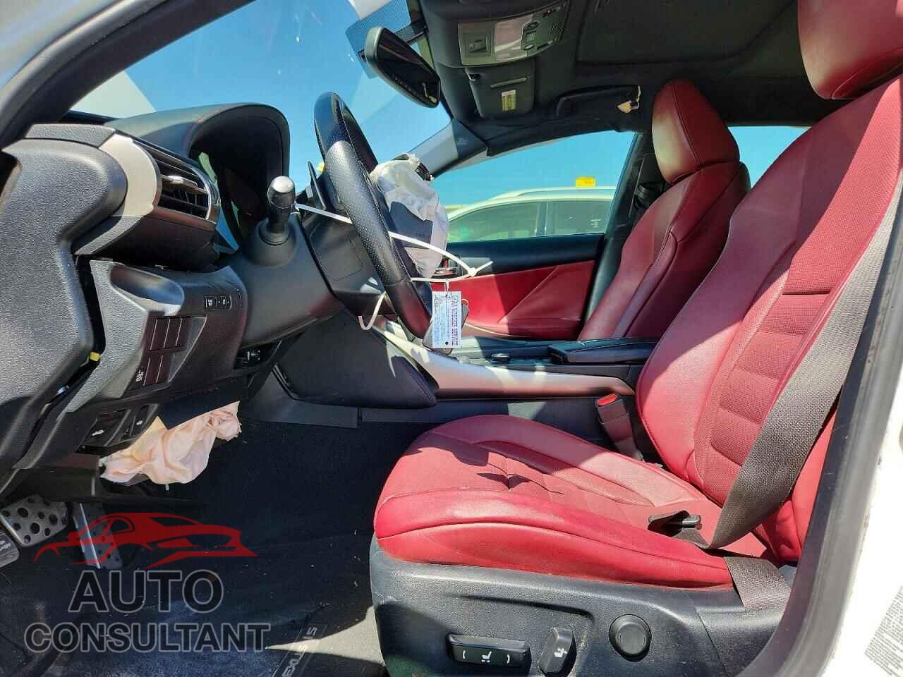 LEXUS IS 2015 - JTHBF1D28F5049823