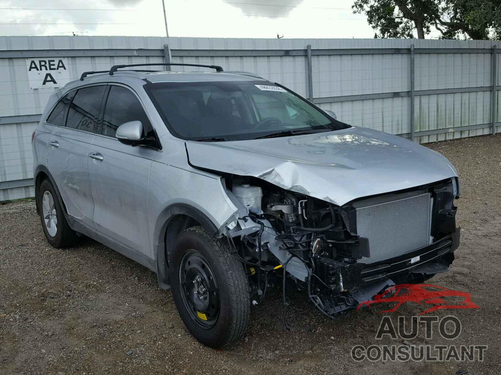 KIA SORENTO LX 2019 - 5XYPG4A35KG436964