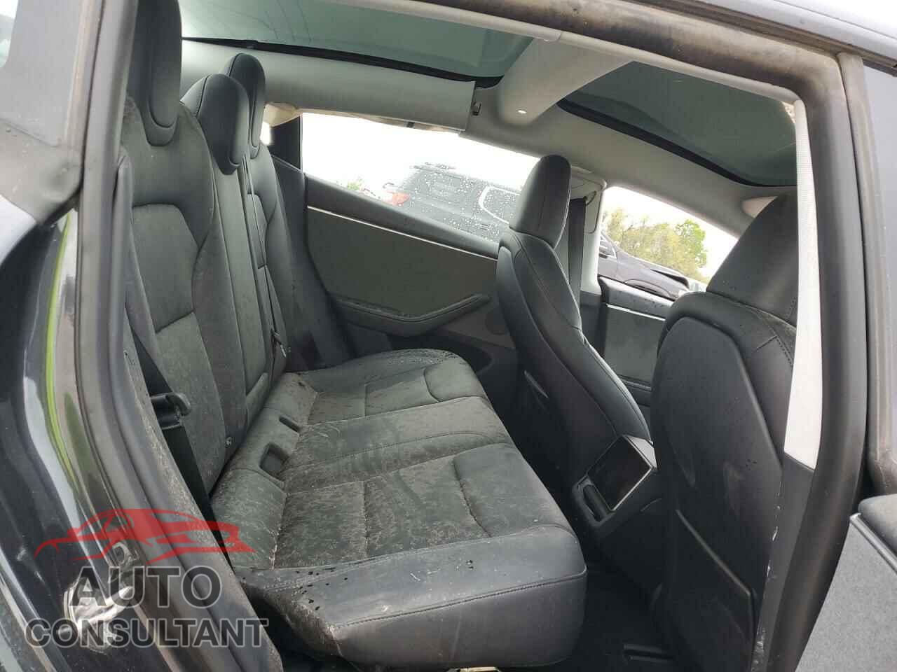 TESLA MODEL 3 2024 - 5YJ3E1EA0RF739034