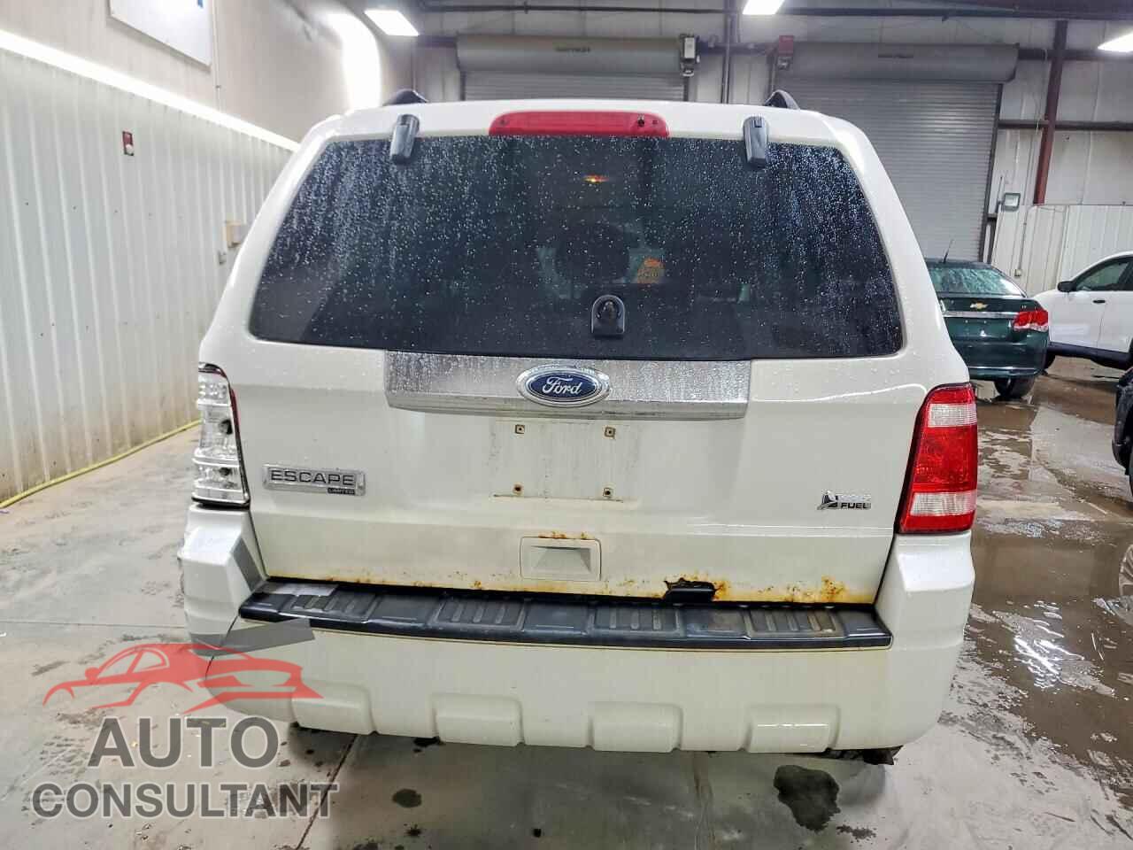 FORD ESCAPE 2010 - 1FMCU9EG3AKA68628