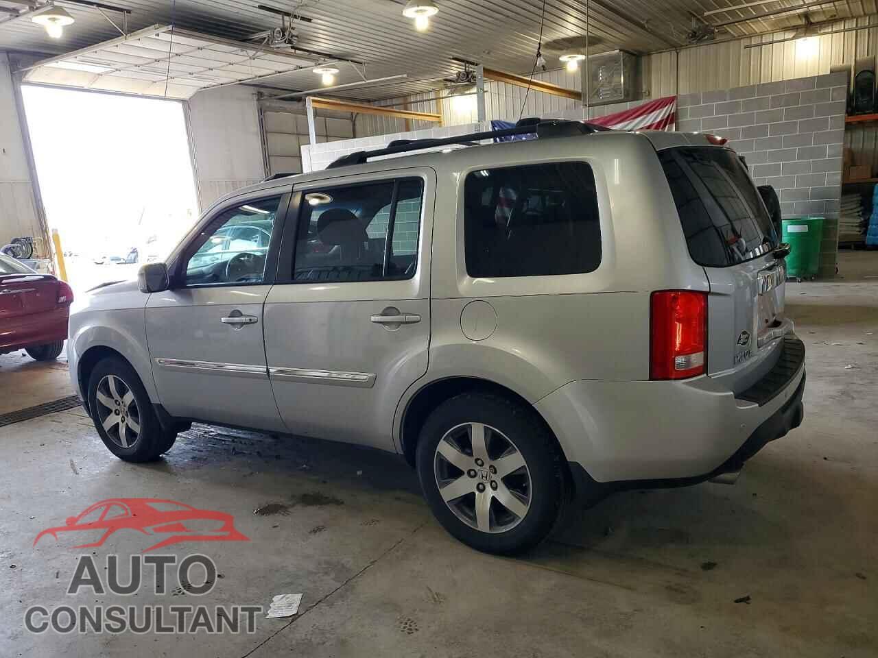 HONDA PILOT 2012 - 5FNYF4H93CB011155