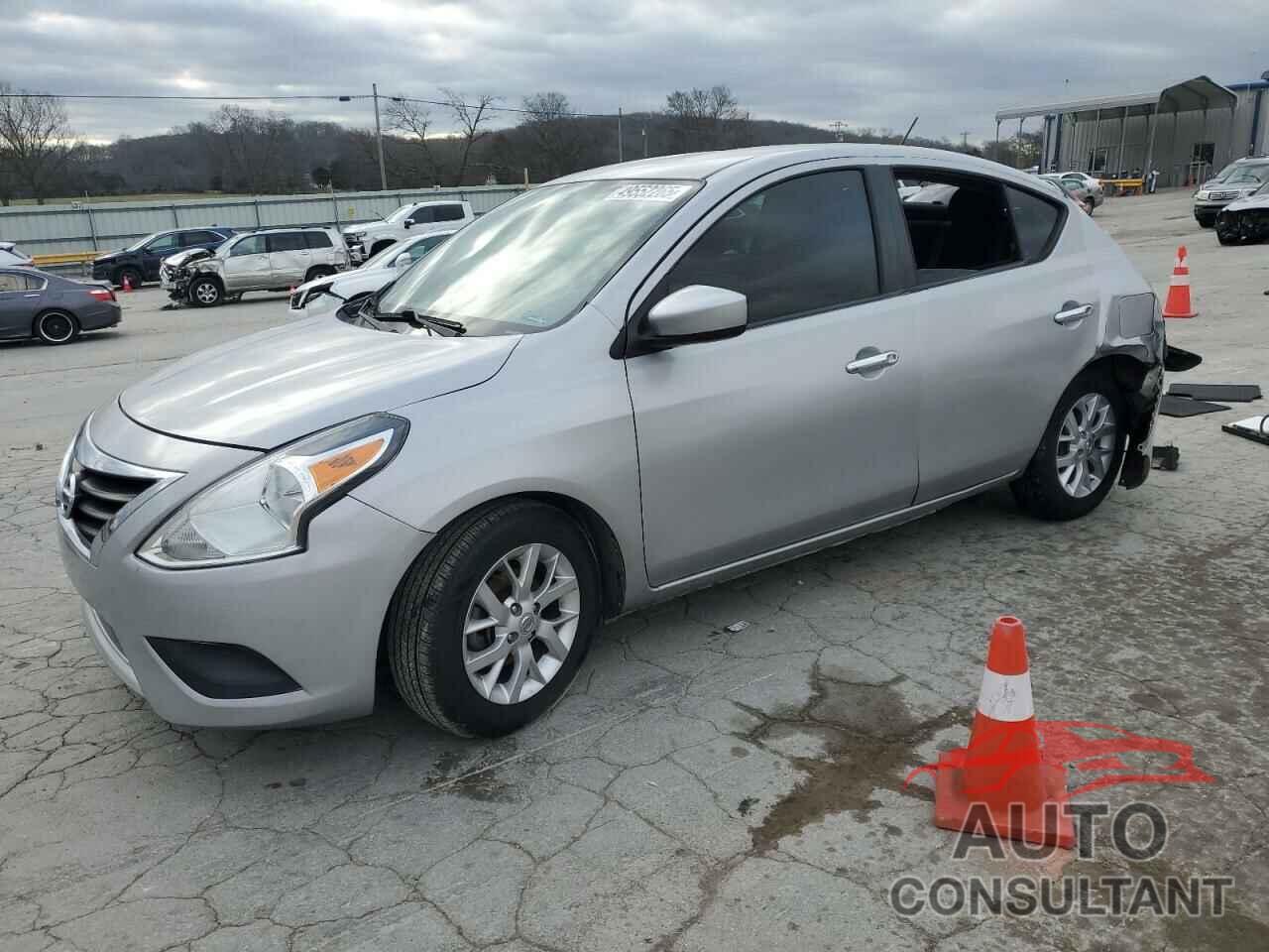 NISSAN VERSA 2018 - 3N1CN7AP7JL860326