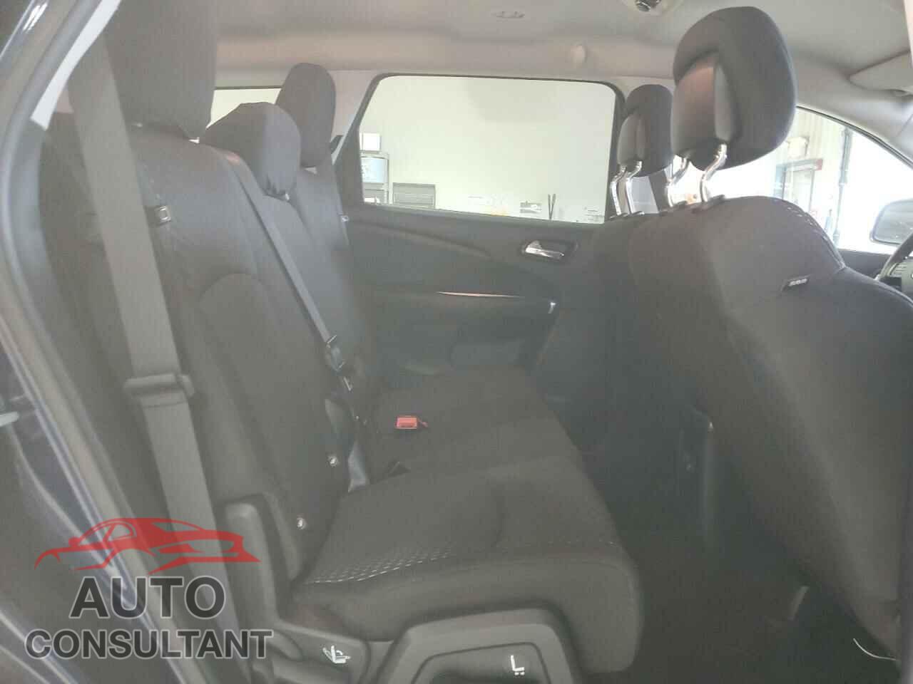 DODGE JOURNEY 2017 - 3C4PDCBB8HT506306