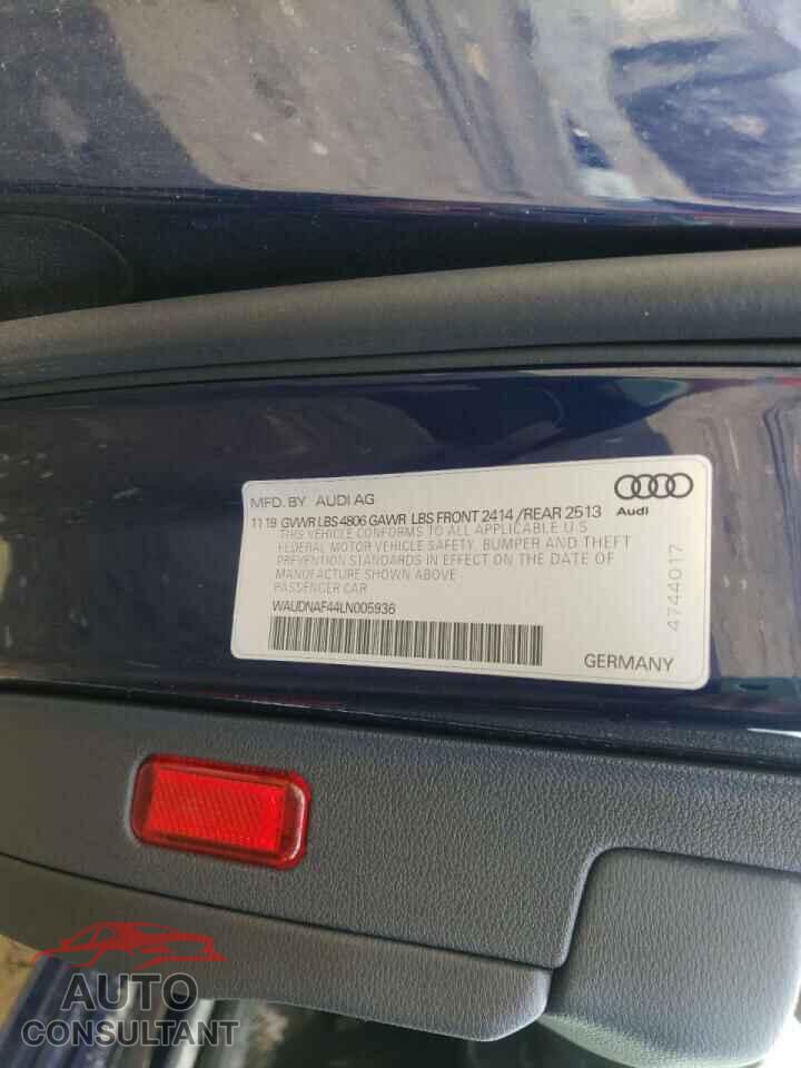 AUDI A4 2020 - WAUDNAF44LN005936