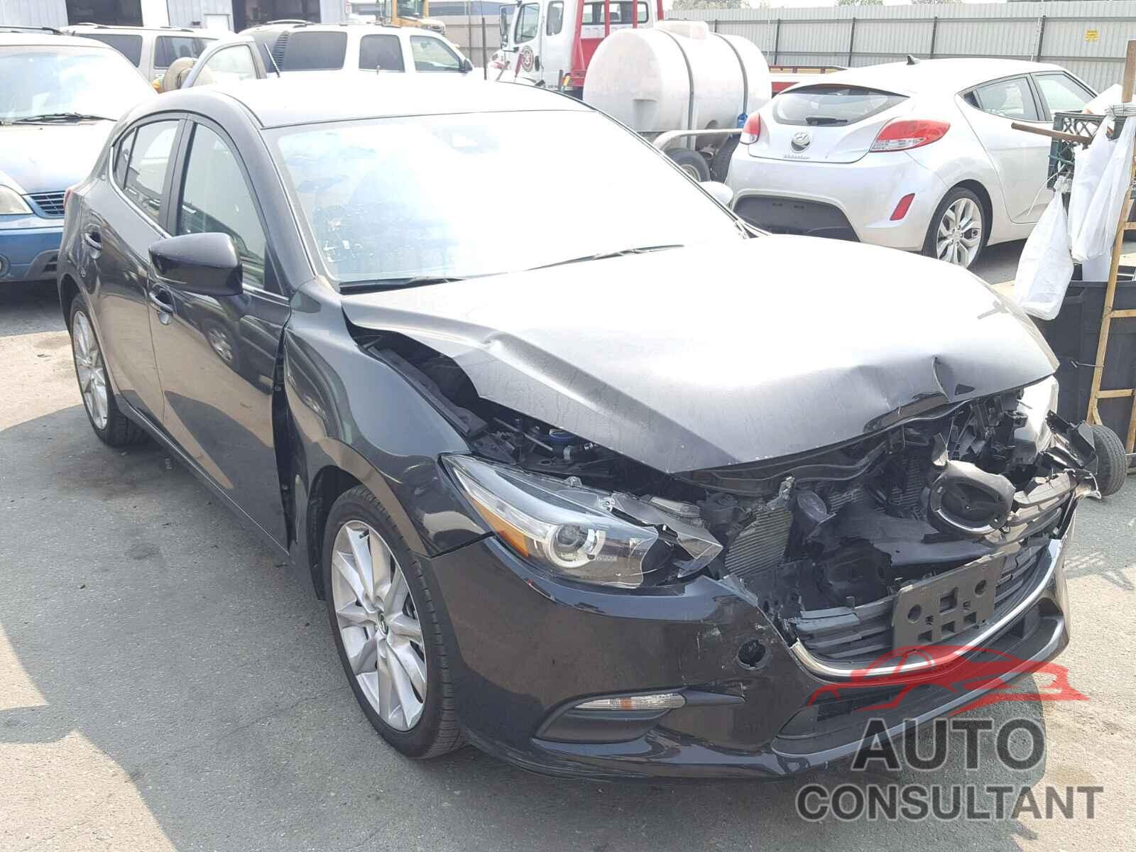 MAZDA 3 2017 - 3MZBN1L79HM118739