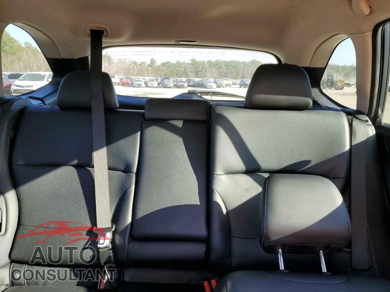 SUBARU OUTBACK 2017 - 4S4BSENC9H3348159