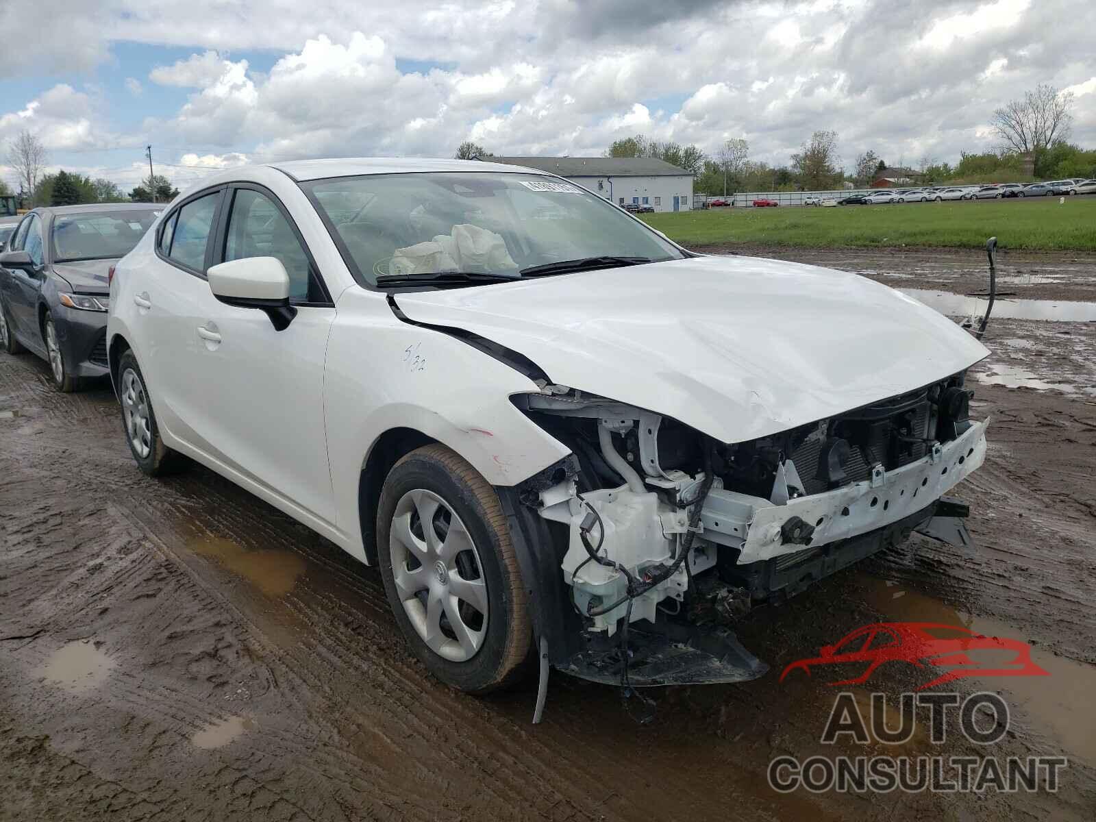 MAZDA 3 2018 - 3MZBN1U75JM209446