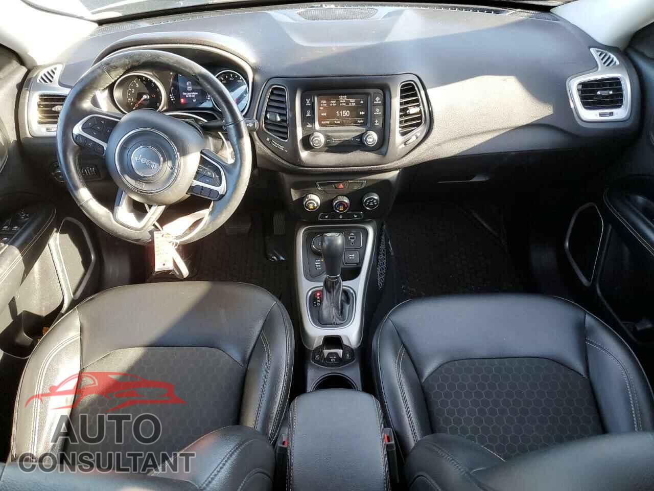 JEEP COMPASS 2018 - 3C4NJDBB9JT355553