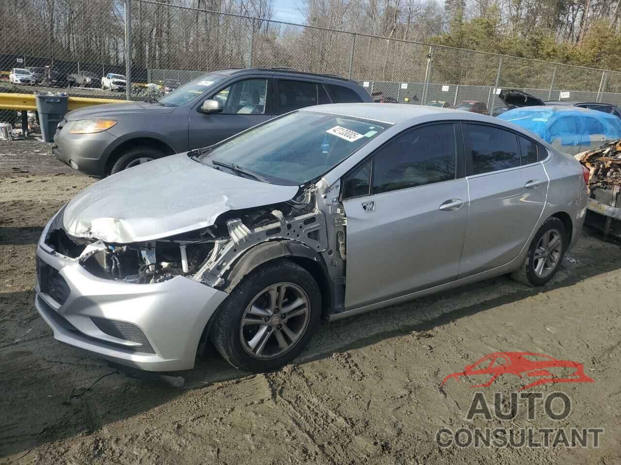 CHEVROLET CRUZE 2018 - 1G1BE5SM7J7108401