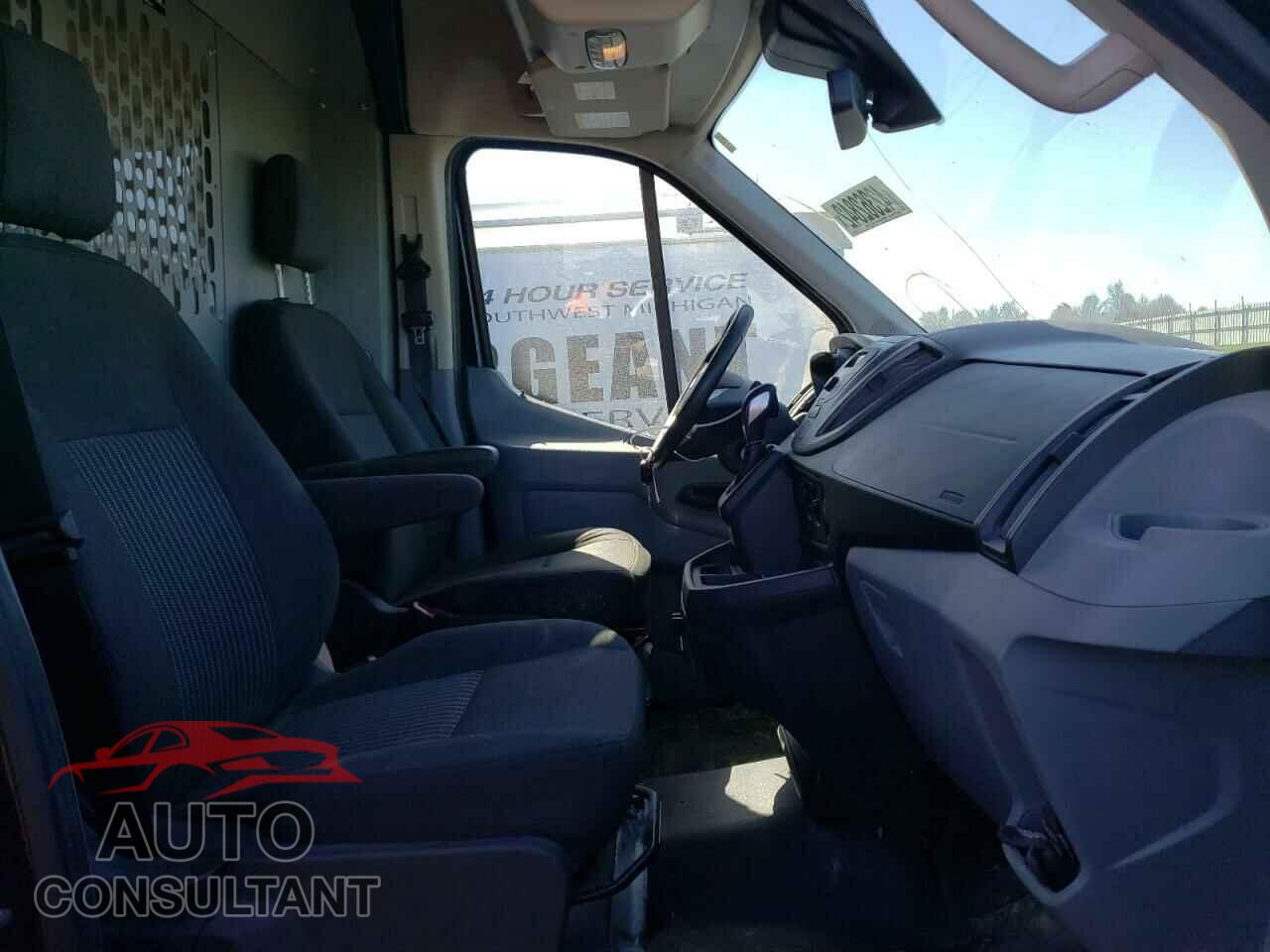 FORD TRANSIT CO 2017 - 1FTYR2CM2HKB46340