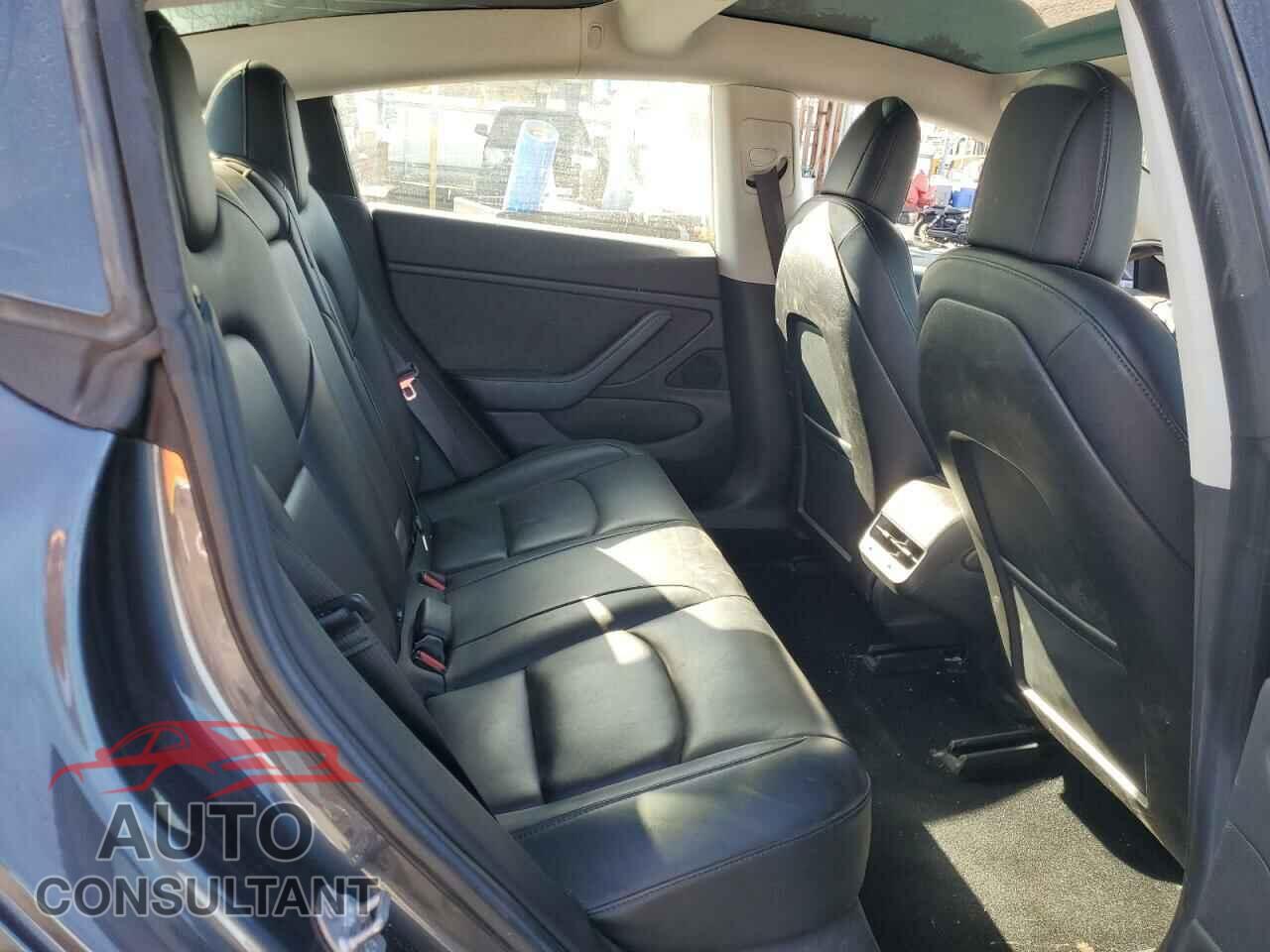 TESLA MODEL 3 2018 - 5YJ3E1EA7JF021193