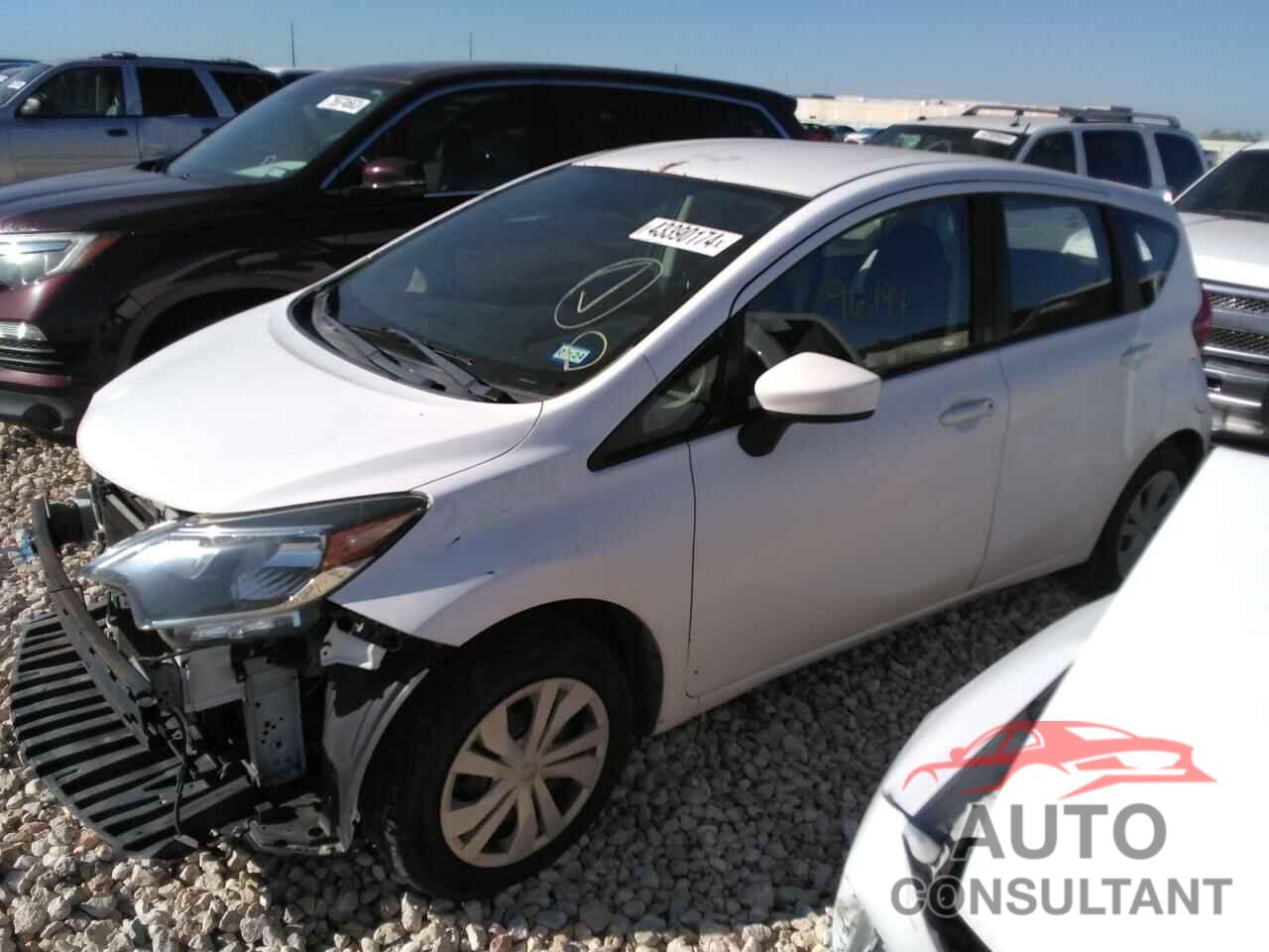 NISSAN VERSA 2018 - 3N1CE2CP6JL360125