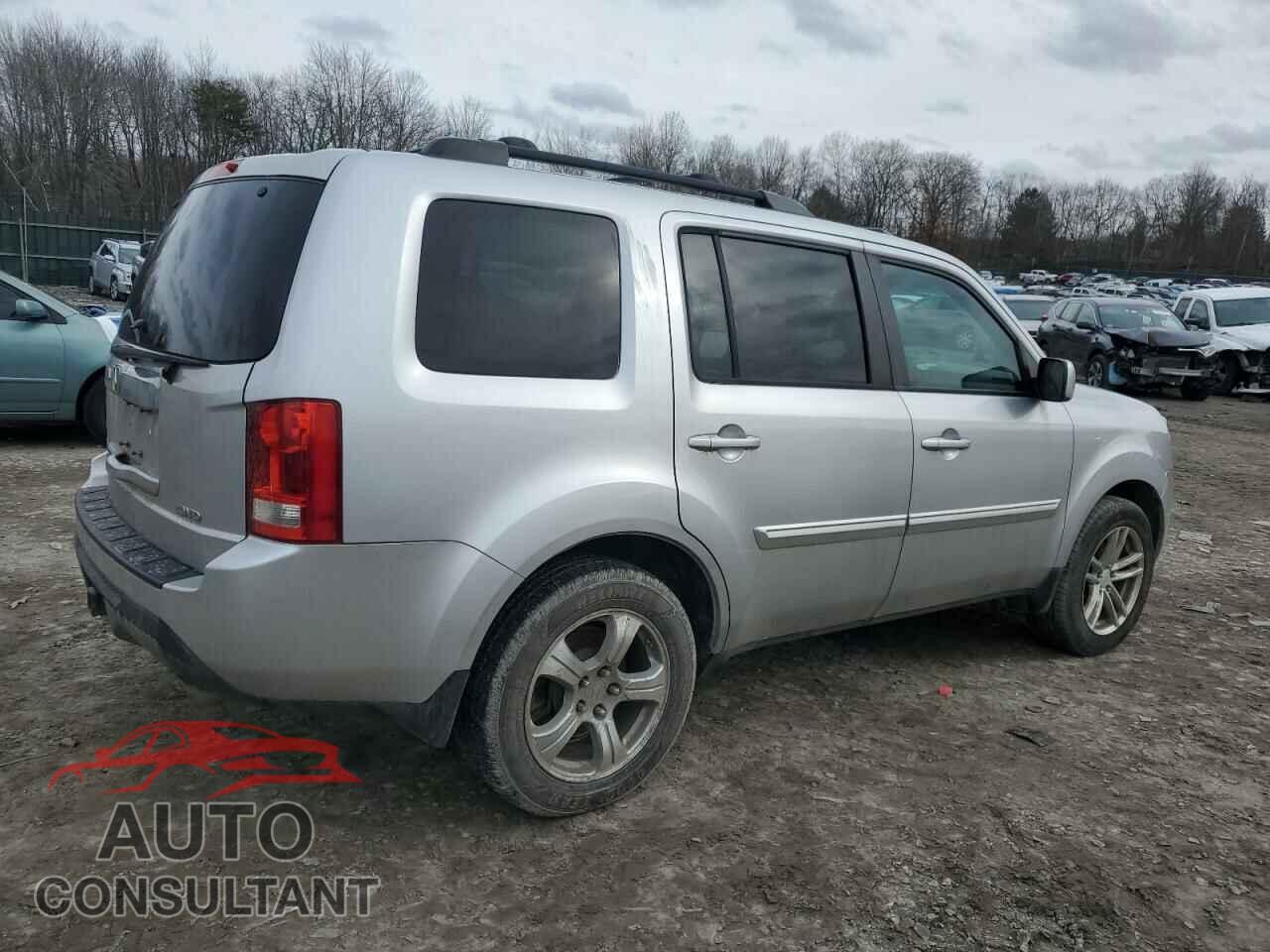 HONDA PILOT 2013 - 5FNYF4H5XDB062053
