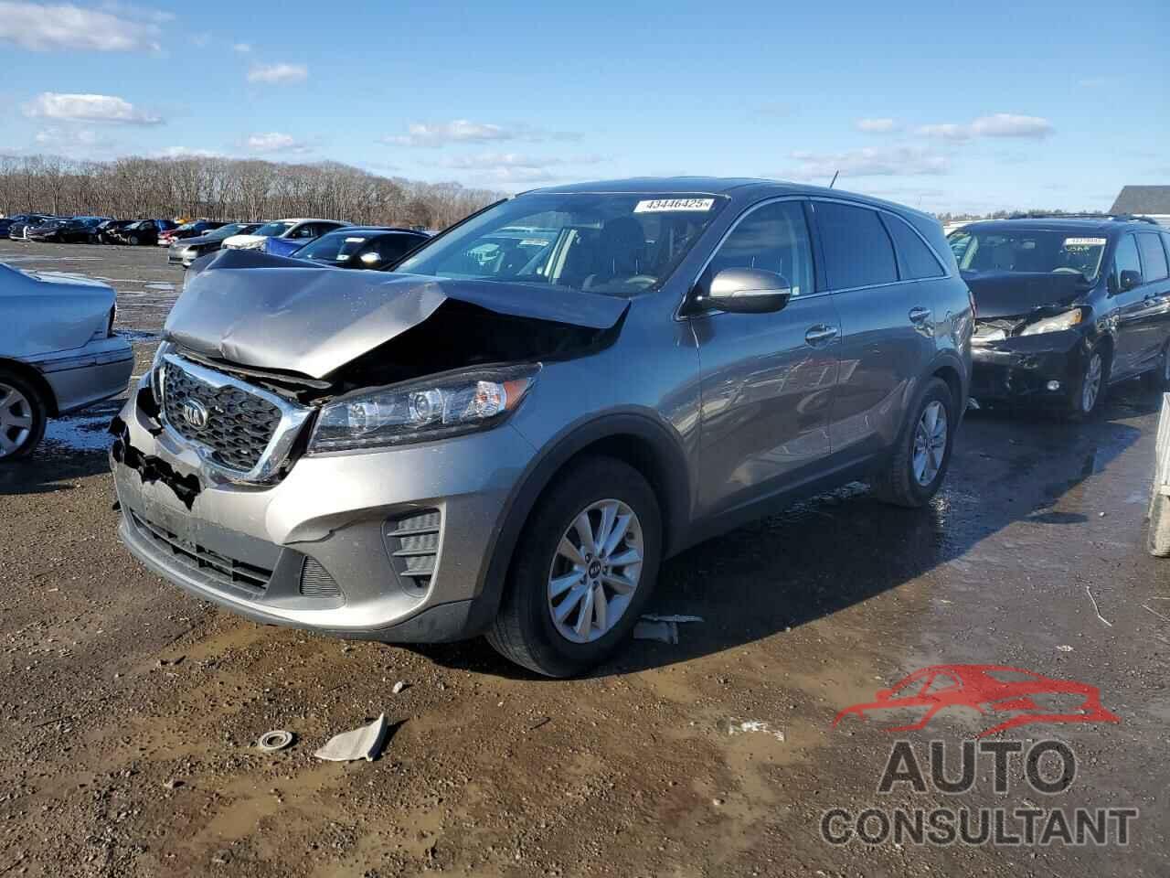 KIA SORENTO 2019 - 5XYPG4A34KG451004