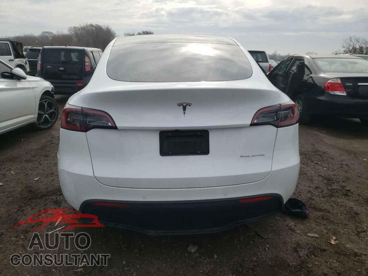 TESLA MODEL Y 2022 - 7SAYGDEE5NF385688