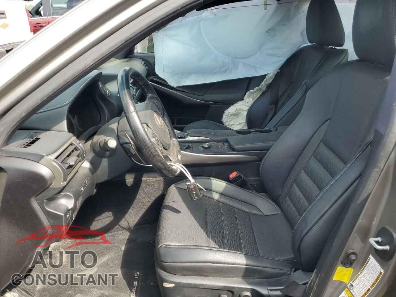 LEXUS IS 2017 - JTHBE1D21H5028950