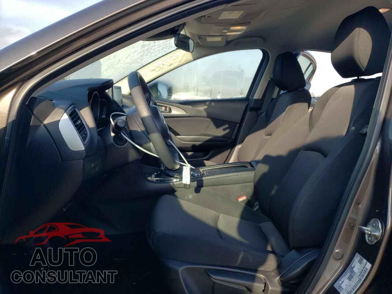 MAZDA 3 2018 - 3MZBN1U77JM183772