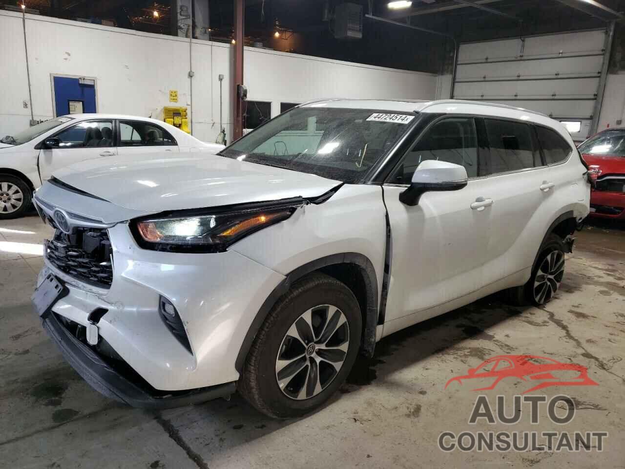 TOYOTA HIGHLANDER 2022 - 5TDGZRBHXNS242651