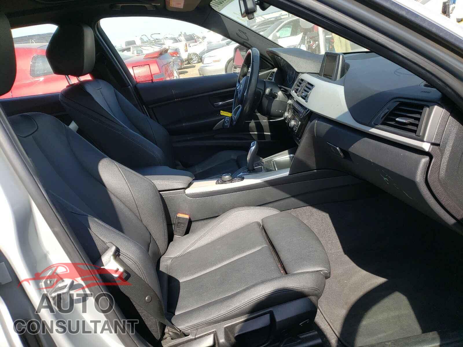 BMW 3 SERIES 2016 - WBA8E1G50GNU10934