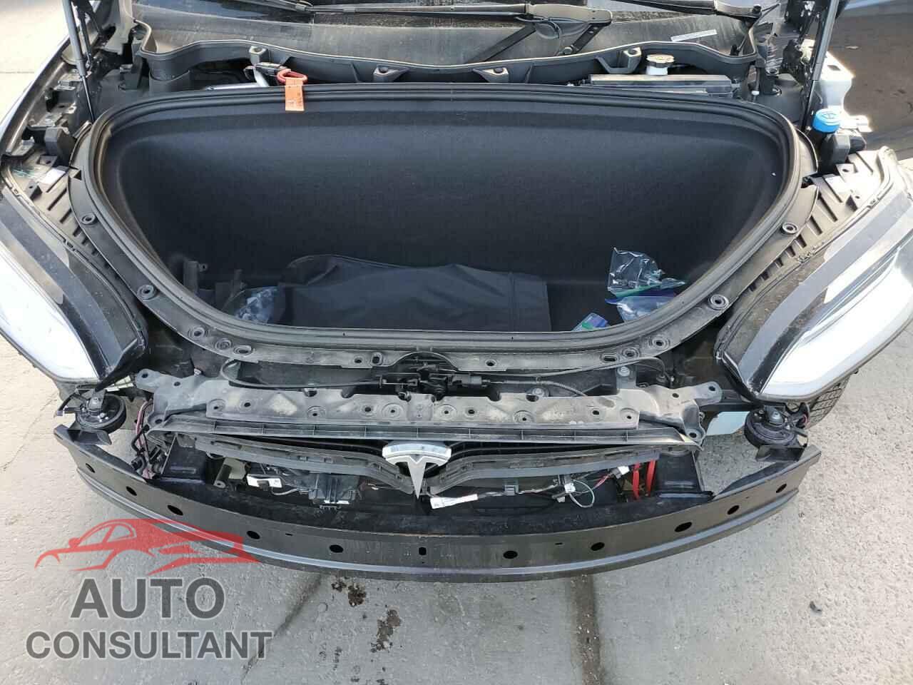 TESLA MODEL X 2017 - 5YJXCDE22HF044795