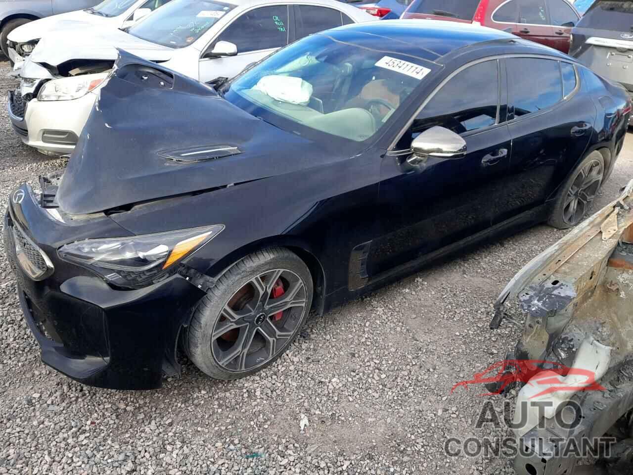 KIA STINGER 2018 - KNAE45LC8J6011031