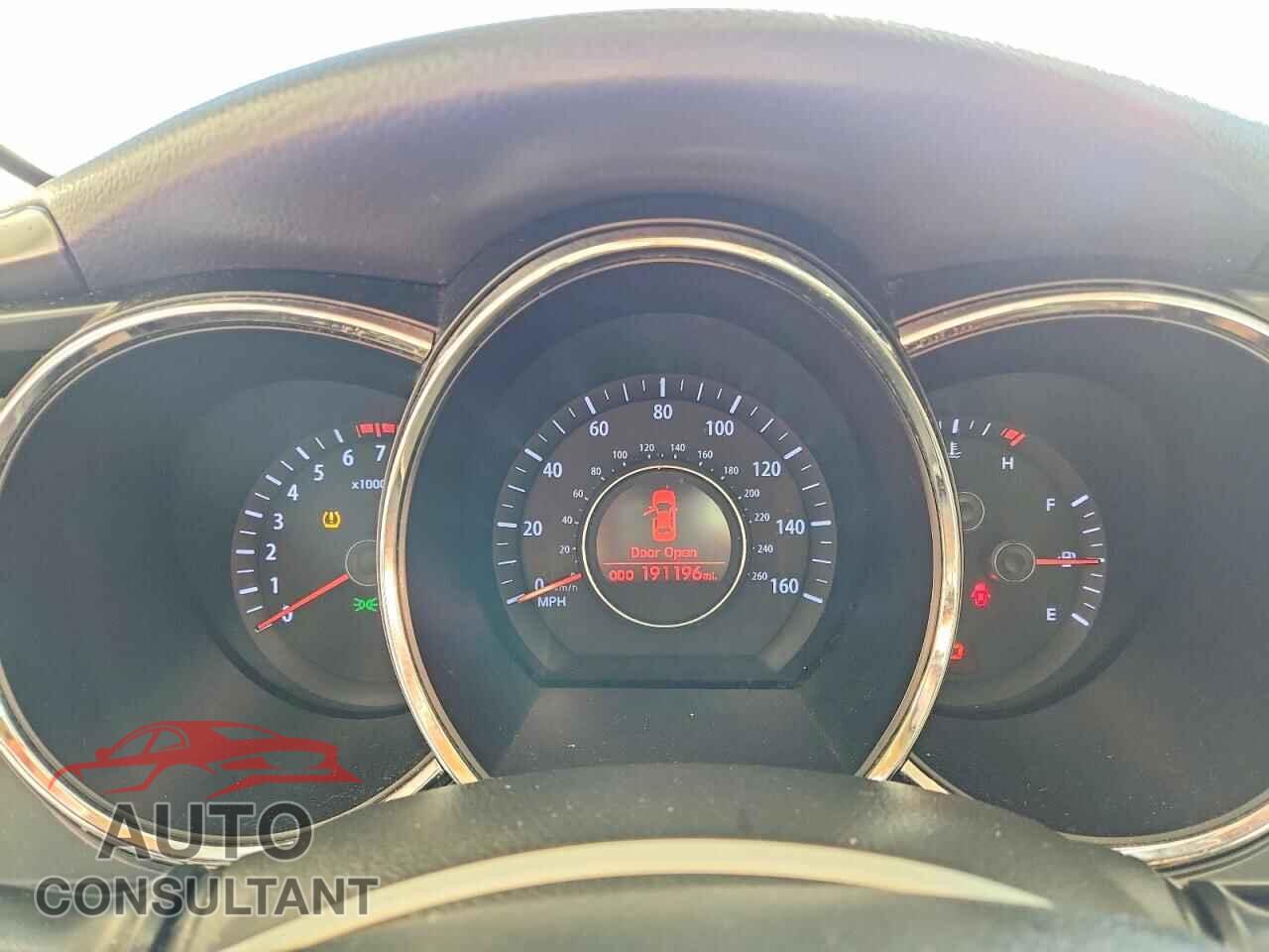KIA OPTIMA 2011 - KNAGM4A75B5110325
