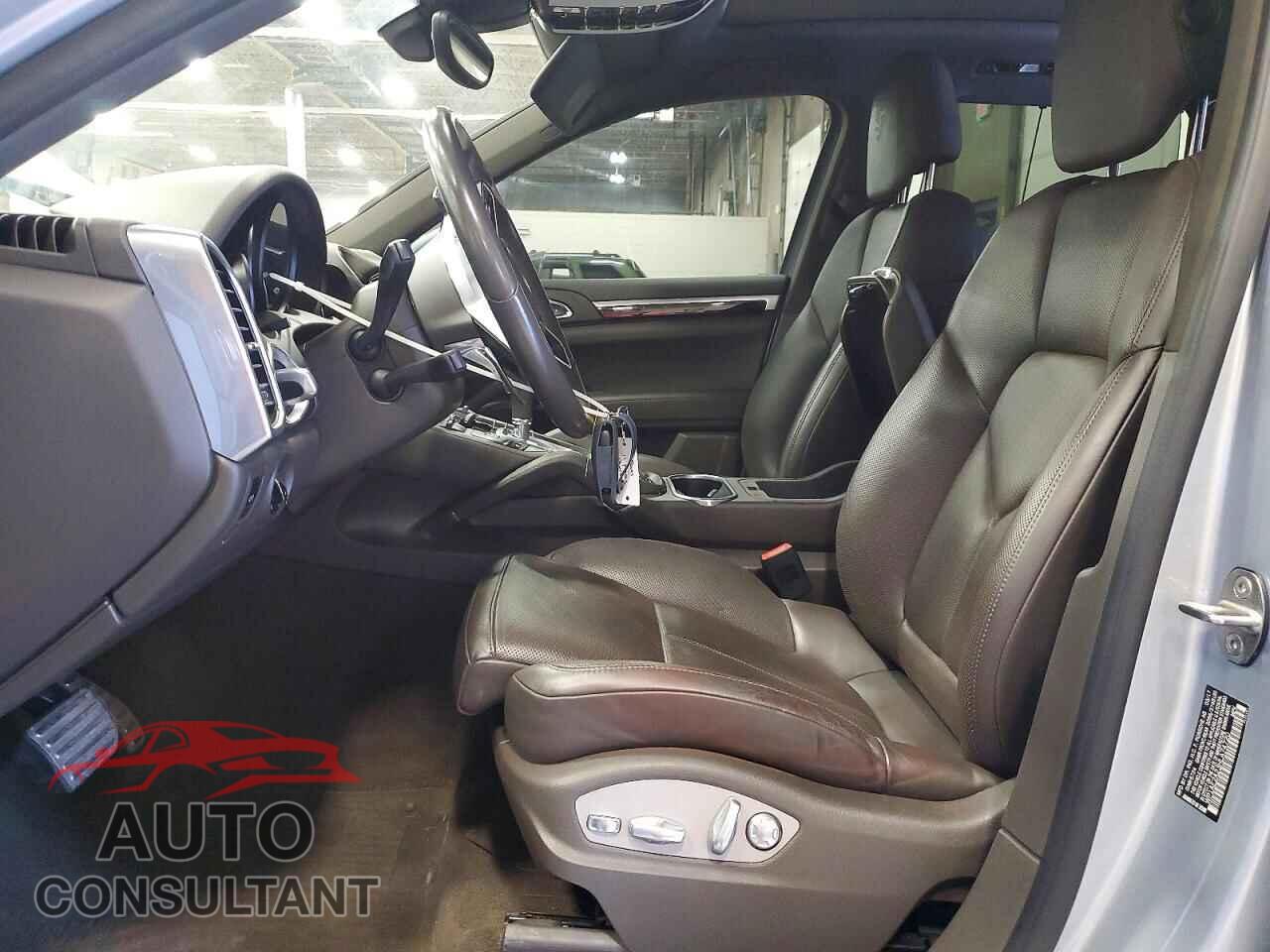 PORSCHE CAYENNE 2017 - WP1AE2A23HLA74720