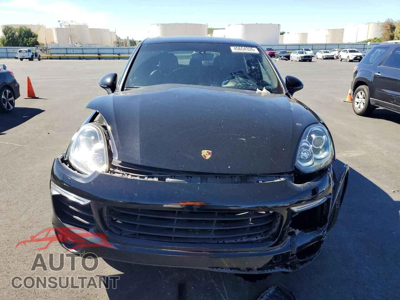 PORSCHE CAYENNE 2017 - WP1AA2A23HKA90305