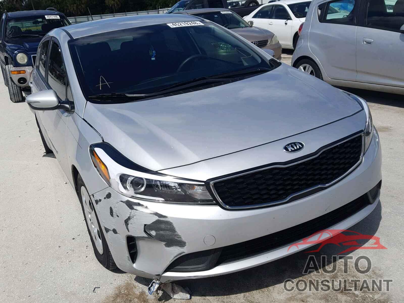 KIA FORTE 2017 - KNAFK5A89H5676948