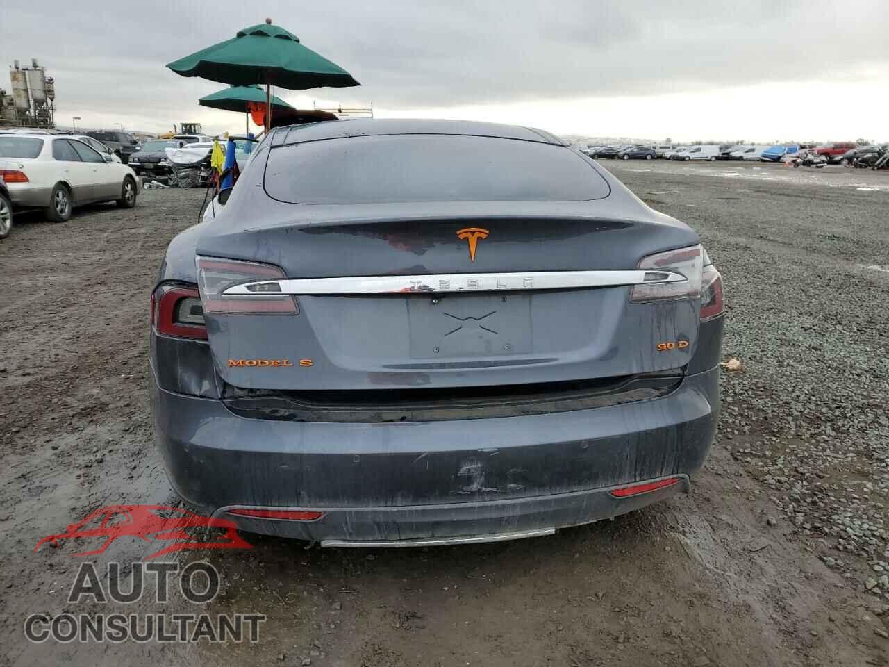 TESLA MODEL S 2015 - 5YJSA1E25FF113460